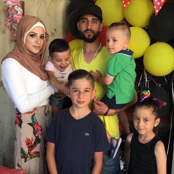 Meet your Posher, Amal - Picture 1 of 1